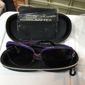 POLARIZED PURPLE WOMANS SUNGLASSES NWOT